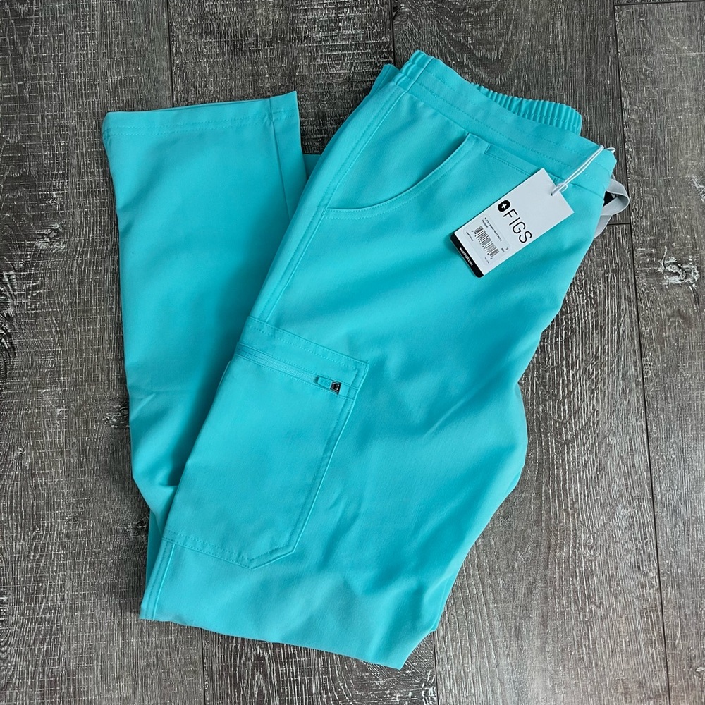 Figs Aqua Yola Skinny Scrubs Petite